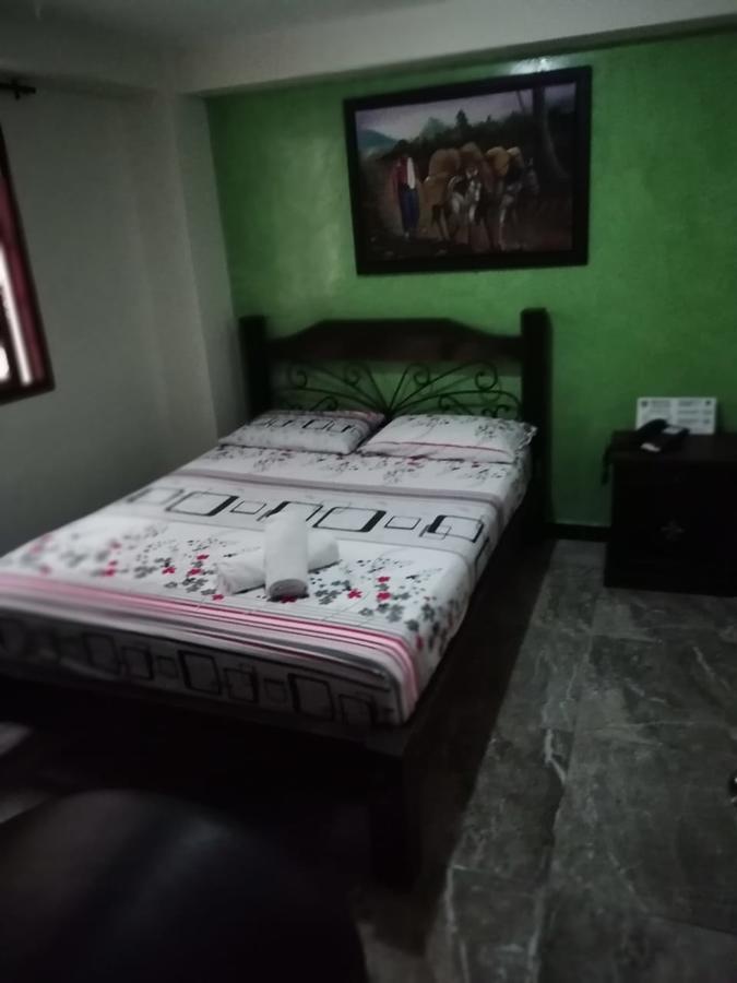 Hotel Emperatriz Armenia  Eksteriør billede