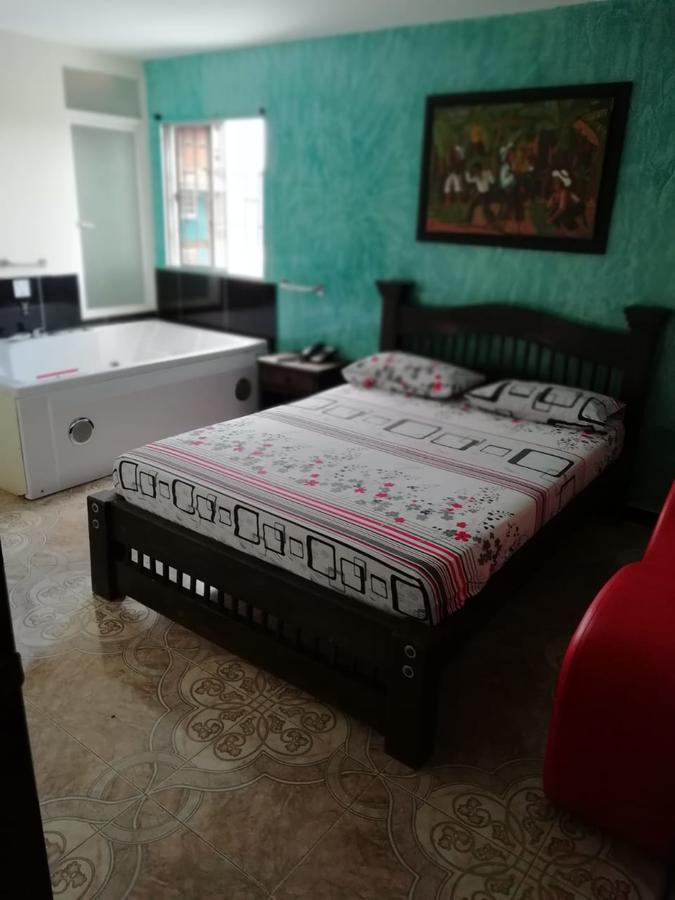 Hotel Emperatriz Armenia  Eksteriør billede